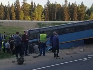 В аварии пассажирского автобуса под Москвой погиб человек