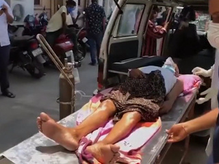 В Таиланде огораживаются колючей проволокой от заболевших ковидом