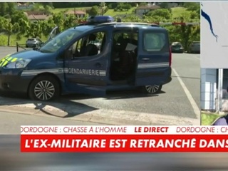 Во Франции бывший военный ушел в лес и отстреливается от полиции