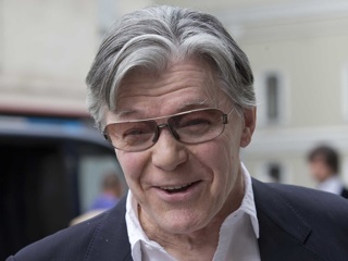 Александр Збруев попал в больницу
