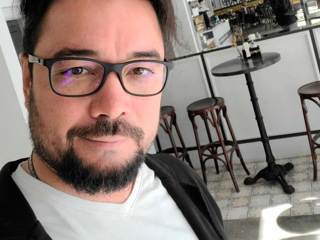Глава совета директоров Уфы снялся в откровенной фотосессии, после чего покинул свой пост