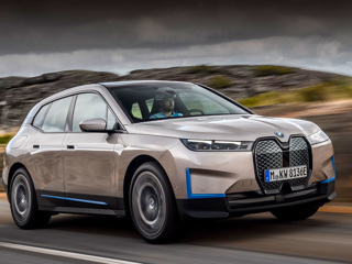 Стали известны российские цены на электромобиль BMW iX