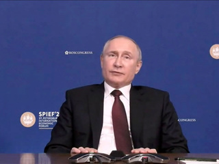 Новости на "России 24". Путин считает себя не вправе оценивать деятельность коллег
