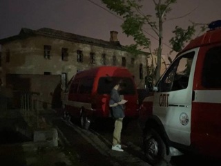 Подросток погиб из-за обрушения перекрытия в заброшенном здании Владивостока