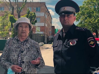 Во Владивостоке 92-летней женщине брызнули из баллончика в лицо