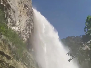 Водопад Козырек превратился в 