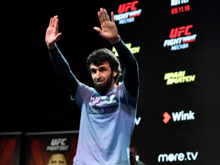 Россиянин Магомедшарипов приостановил карьеру бойца UFC