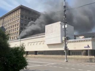 ЧП. Пожар вспыхнул в военной академии в центре Москвы