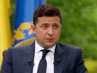 О соперниках, минских соглашениях и стене с Донбассом: президент Украины нащупал дно