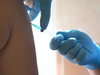 Из-за ошибок при вакцинации в Болгарии умерли десятки тысяч человек