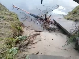 Житель Приамурья снял на видео последствия оползня