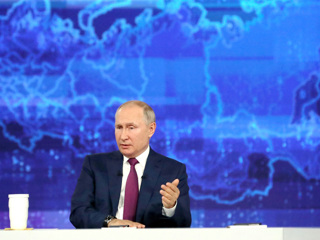 Путин объяснил, как действует закон о защите минимальных средств должников