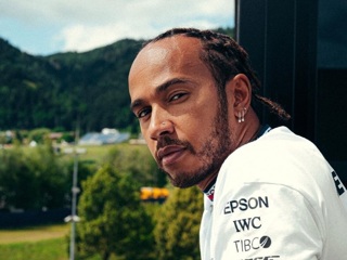 Формула-1. Льюис Хэмилтон продлил контракт с Mercedes