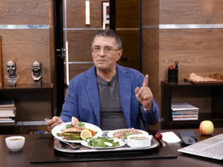 Мясников разрешил диабетикам сладкое и бокал вина