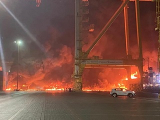 В порту Джебель-Али в Дубае прогремел взрыв