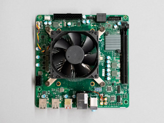 На чипе AMD для PlayStation 5 начали выпускать ПК