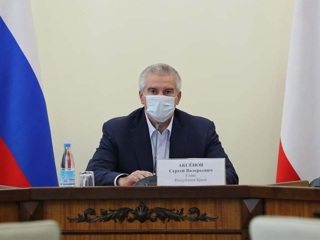 Аксенов ужесточил коронавирусные ограничения в Крыму