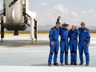 Полет Джеффа Безоса открывает новую страницу в истории освоения космоса