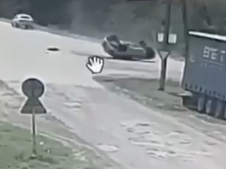 В Дагестане 12-летний мальчик перевернулся на машине. Видео