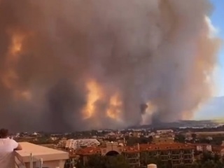 Сильный пожар в Анталье не обошелся без жертв