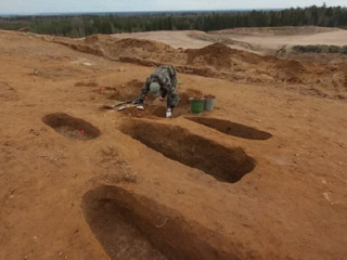 В древнем ижорском могильнике обнаружены сотни средневековых артефактов