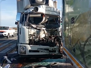 Столкновение двух грузовиков: на трассе "Уфа – Оренбург" произошло смертельное ДТП