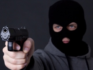 Новосибирец решил ограбить банк с помощью пистолета-зажигалки