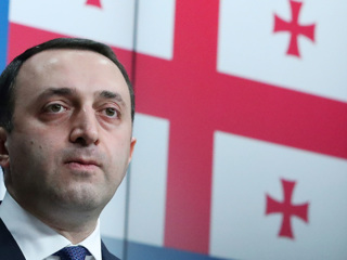 Премьер Грузии пообещал Саакашвили комфортную тюрьму и набор галстуков