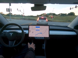 Вести.net. В США потребовали расследовать автопилот Tesla