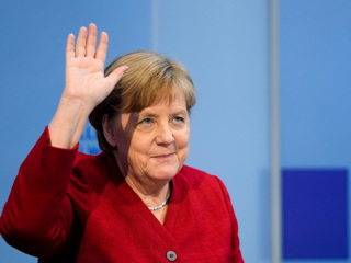 Канцлер ФРГ после отставки останется в Берлине