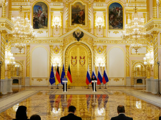 Газопровод, Навальный, Афганистан: о чем говорили Путин и Меркель