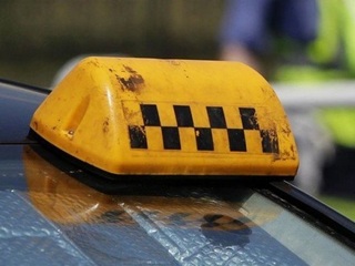 Новосибирский СК начал проверку после отказа таксиста везти девушку-инвалида