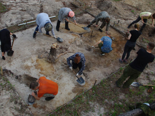 Раскопки в Югре завершились находкой ценных предметов II века до н.э.