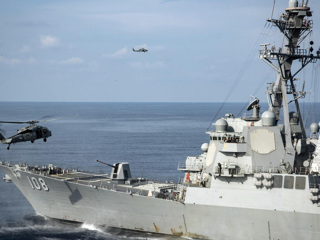 Пятеро военнослужащих ВМС США объявлены погибшими после крушения вертолета