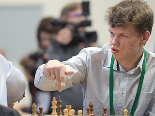 Артемьев уступил Ароняну во втором туре финала Champions Chess Tour