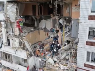 Спасатели ищут трех человек под завалами дома в Ногинске
