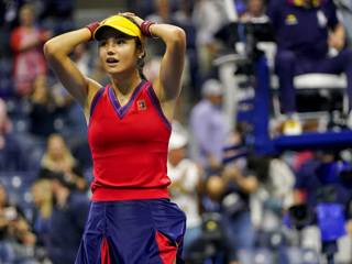 18-летняя Радукану стала второй финалисткой US Open, обыграв Саккари