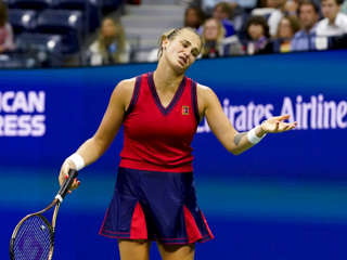 Итоговый турнир WTA. Соболенко проиграла Саккари