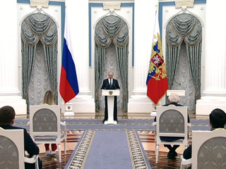 Путин наградил медалистов Олимпийских игр-2020