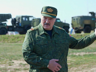 Лукашенко пообещал, что "мерзавцы" сядут