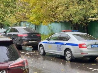 Водитель с пистолетом скрылся от инспекторов ДПС на севере Москвы