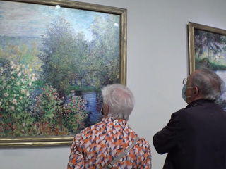 Восторг и наслаждение: в Париже открылась выставка живописи из собрания русских музеев