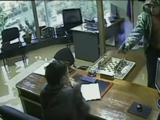 Неудавшееся покушение на бизнесмена в Приморье попало на видео