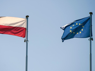Читатели немецкого Der Spiegel требуют исключения Польши из ЕС
