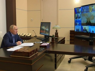 Путин каждый день находится на связи с правительством по вопросам ковида