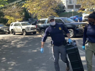 Джем и две бутылки водки: агенты ФБР обыскали дом Дерипаски