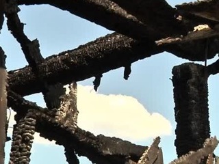 Под Пермью при пожаре в жилом доме погибла семья из трех человек