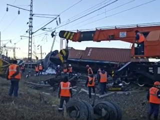 Скончался помощник машиниста поезда, протаранившего грузовик в Приамурье