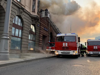 Пожар в историческом здании на Тверской потушен
