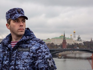 Житель Калининграда едва не утонул в Москве, спасая паспорт